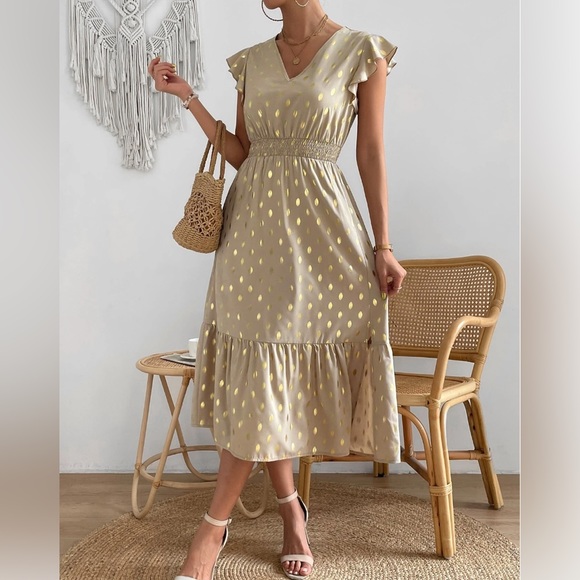 Gold Dot Print Butterfly Sleeve Split Thigh Dress - Picture 4 of 6